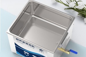 最適合清潔保持器的超聲波清洗器，應該具備哪些關鍵特性？